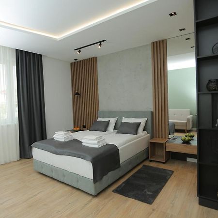 Bonanza Apartments Ni Extérieur photo